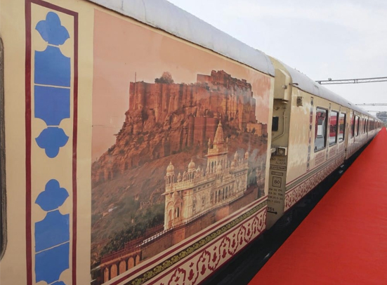 palace on wheels train coaches