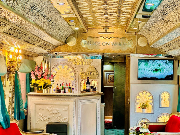 Dining and Bar